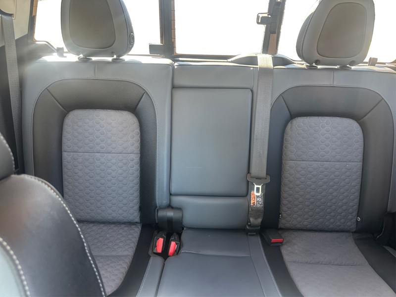 Chevrolet Colorado Vehicle Full-screen Gallery Image 13