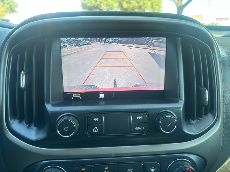 Chevrolet Colorado Vehicle Full-screen Gallery Image 17