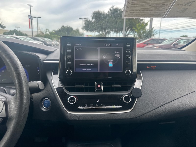 Toyota Corolla Vehicle Full-screen Gallery Image 11