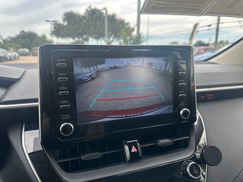 Toyota Corolla Vehicle Full-screen Gallery Image 16