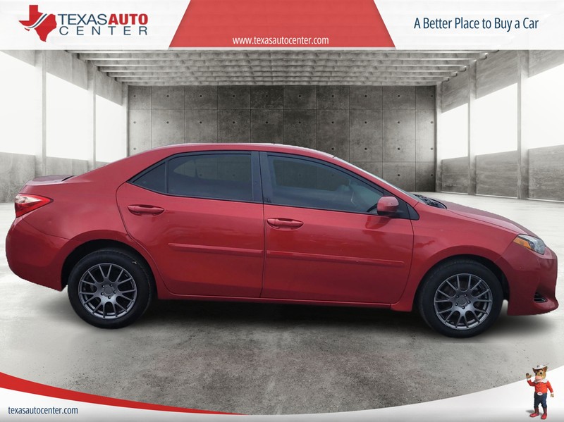 Toyota Corolla Vehicle Full-screen Gallery Image 4