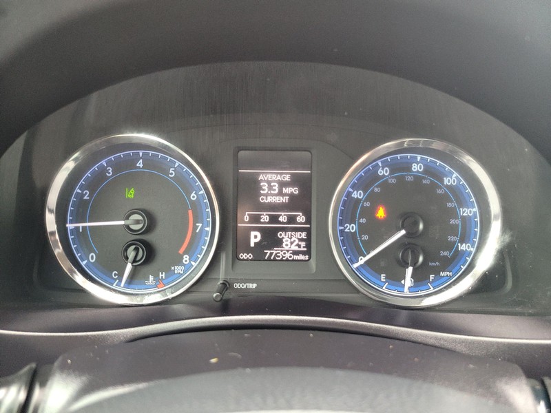 Toyota Corolla Vehicle Full-screen Gallery Image 13