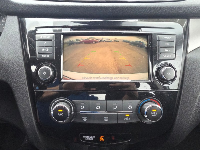 Nissan Rogue Sport Vehicle Full-screen Gallery Image 17
