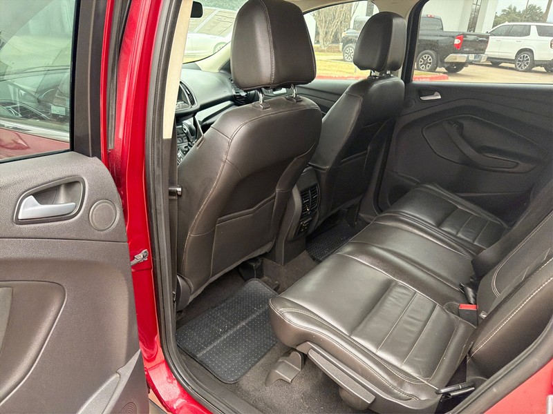 Ford Escape Vehicle Full-screen Gallery Image 10