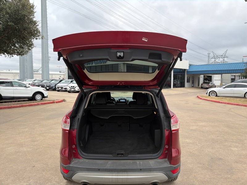 Ford Escape Vehicle Full-screen Gallery Image 11