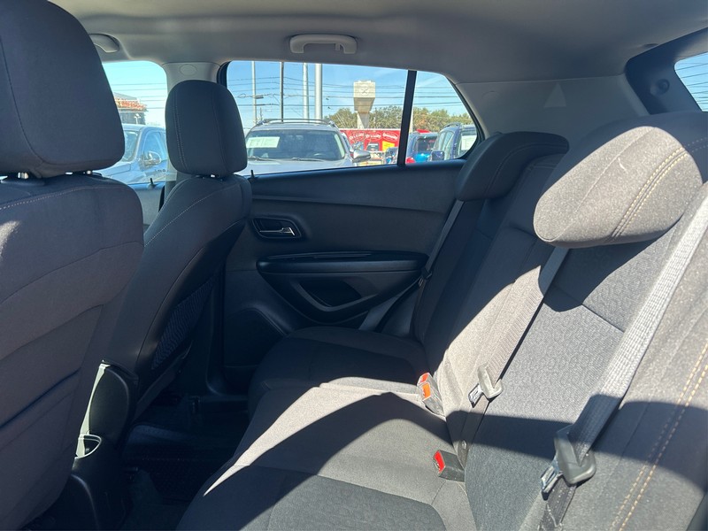 Chevrolet Trax Vehicle Full-screen Gallery Image 10