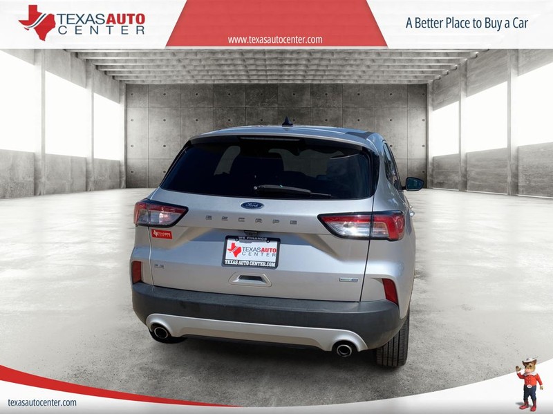 Ford Escape Vehicle Full-screen Gallery Image 6