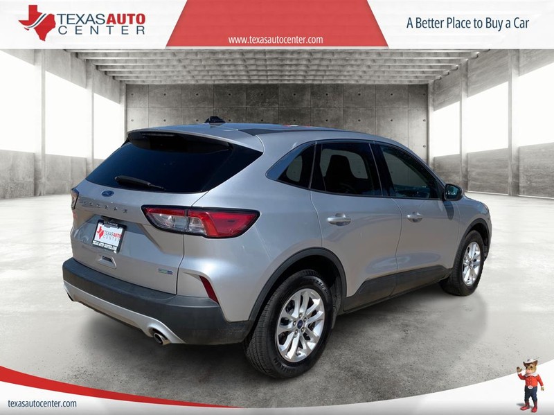 Ford Escape Vehicle Full-screen Gallery Image 7