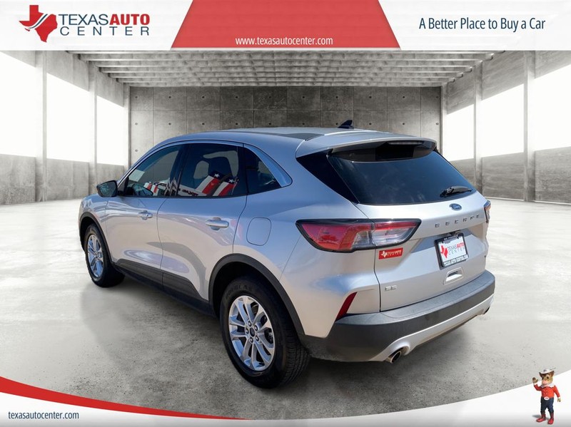 Ford Escape Vehicle Full-screen Gallery Image 8