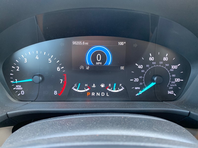 Ford Escape Vehicle Full-screen Gallery Image 11