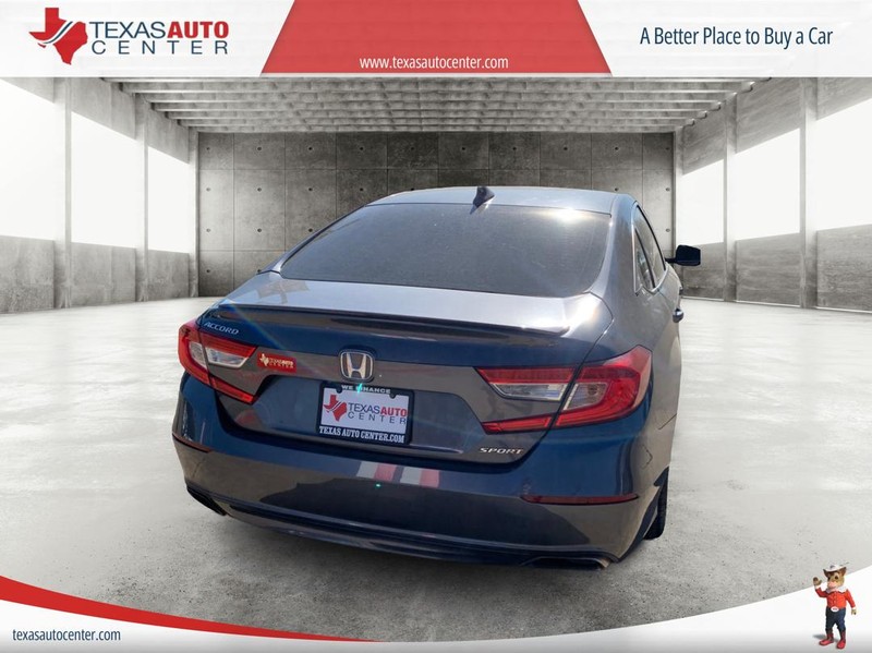 Honda Accord Sedan Vehicle Full-screen Gallery Image 6