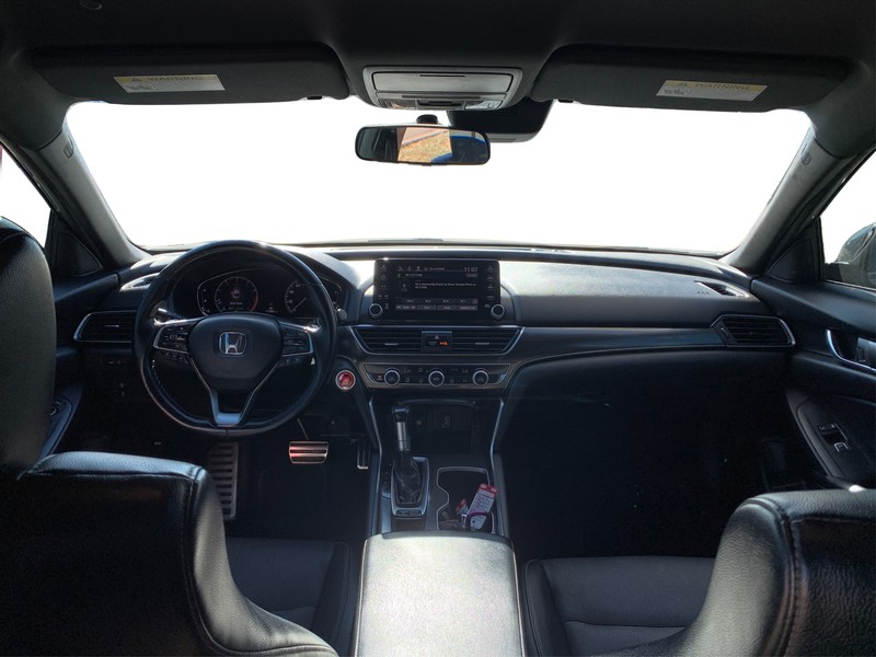 Honda Accord Sedan Vehicle Full-screen Gallery Image 16