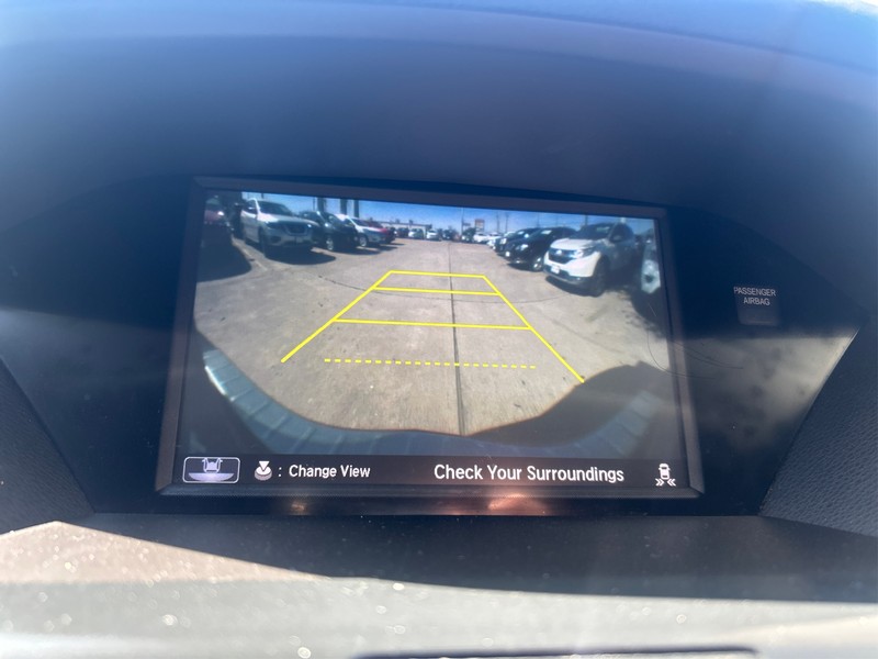 Acura MDX Vehicle Full-screen Gallery Image 16