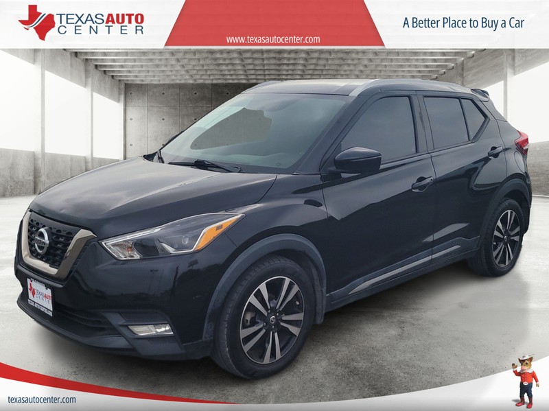 Nissan Kicks Vehicle Full-screen Gallery Image 02
