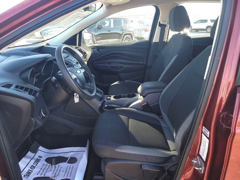 Ford Escape Vehicle Full-screen Gallery Image 08