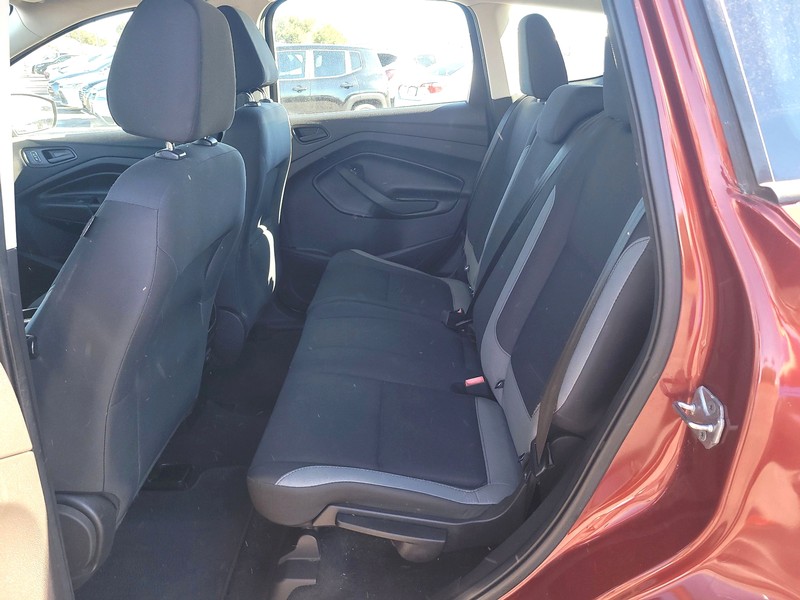 Ford Escape Vehicle Full-screen Gallery Image 09