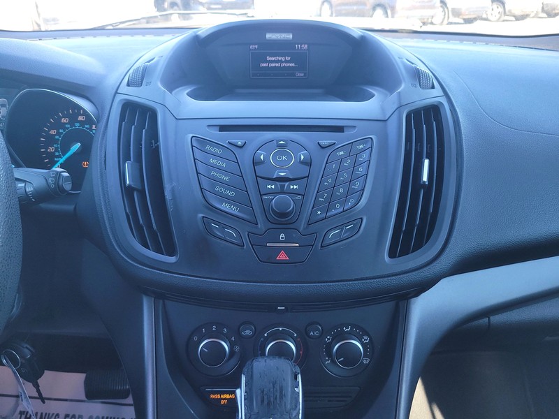 Ford Escape Vehicle Full-screen Gallery Image 11