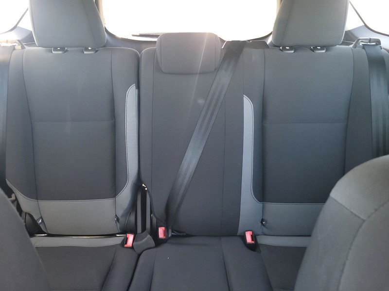 Ford Escape Vehicle Full-screen Gallery Image 12