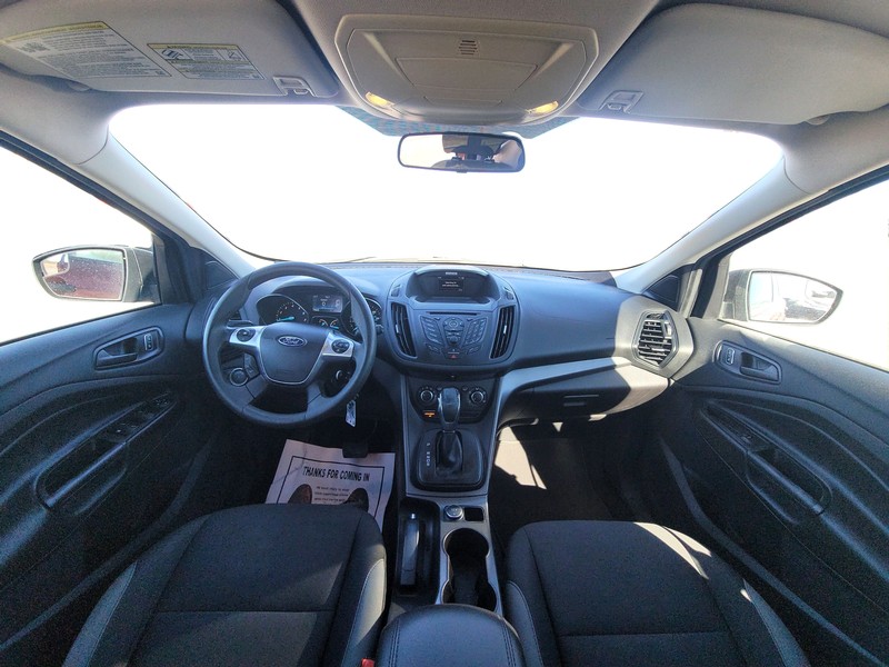 Ford Escape Vehicle Full-screen Gallery Image 14