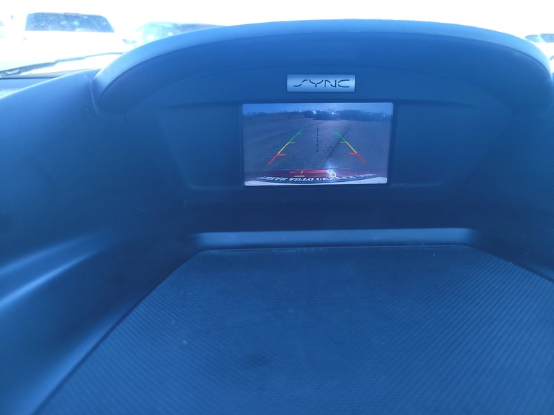 Ford Escape Vehicle Full-screen Gallery Image 16