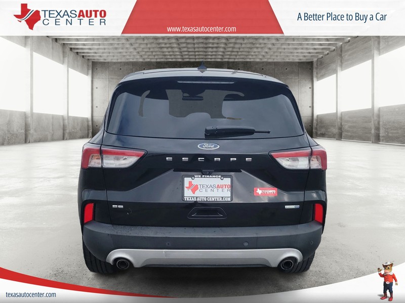 Ford Escape Vehicle Full-screen Gallery Image 06