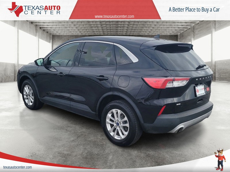 Ford Escape Vehicle Full-screen Gallery Image 08