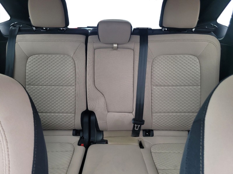 Ford Escape Vehicle Full-screen Gallery Image 13