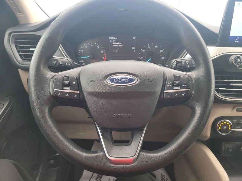 Ford Escape Vehicle Full-screen Gallery Image 14