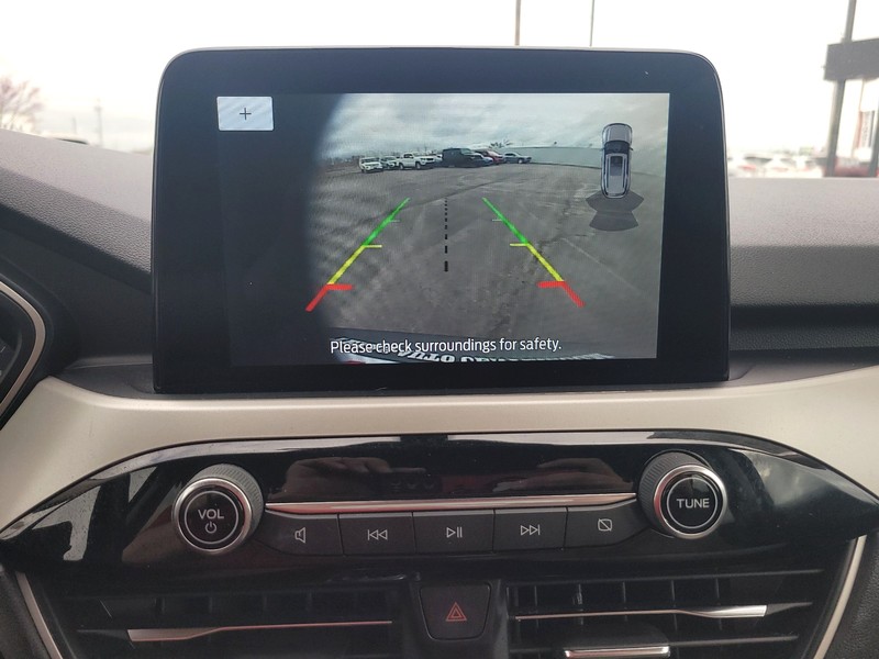 Ford Escape Vehicle Full-screen Gallery Image 17