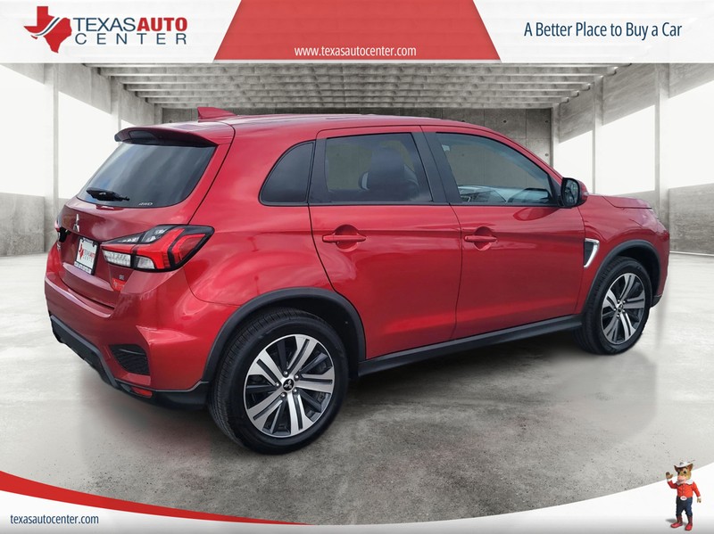 Mitsubishi Outlander Sport Vehicle Full-screen Gallery Image 7