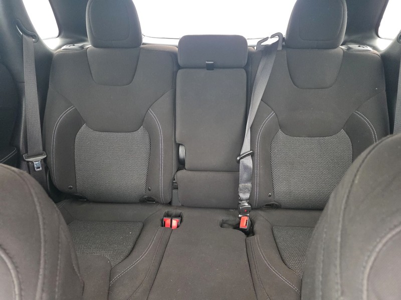 Jeep Cherokee Vehicle Full-screen Gallery Image 13