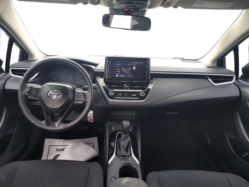 Toyota Corolla Vehicle Full-screen Gallery Image 15