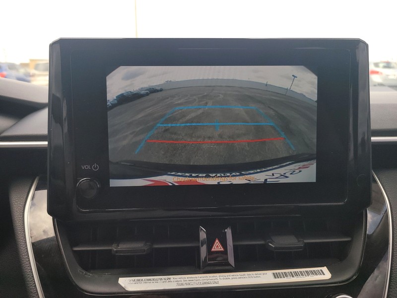 Toyota Corolla Vehicle Full-screen Gallery Image 16