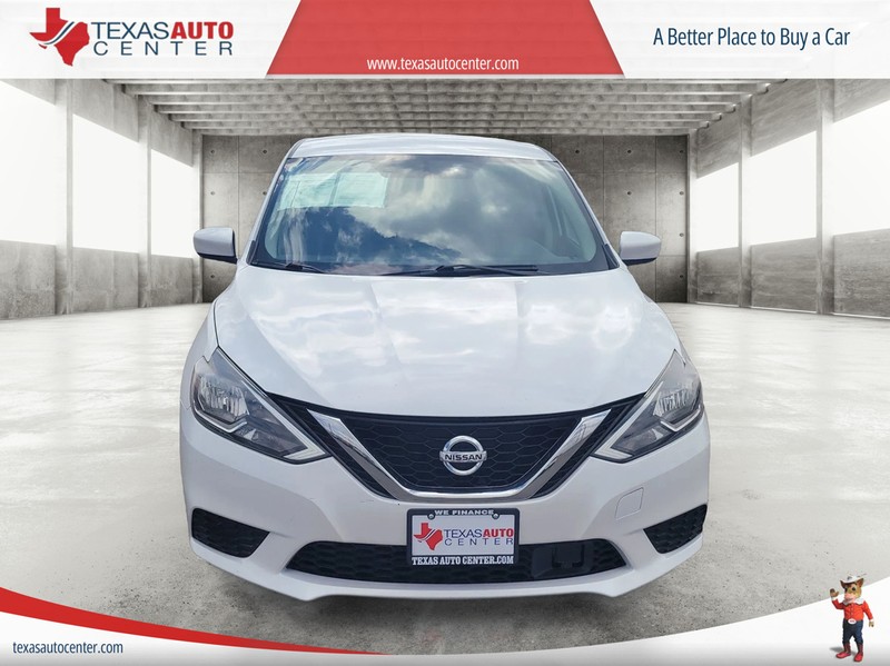 Nissan Sentra Vehicle Full-screen Gallery Image 03