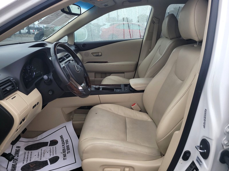 Lexus RX 350 Vehicle Full-screen Gallery Image 09