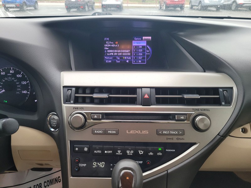 Lexus RX 350 Vehicle Full-screen Gallery Image 12