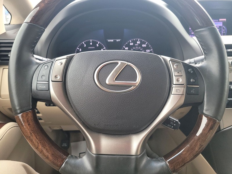 Lexus RX 350 Vehicle Full-screen Gallery Image 14