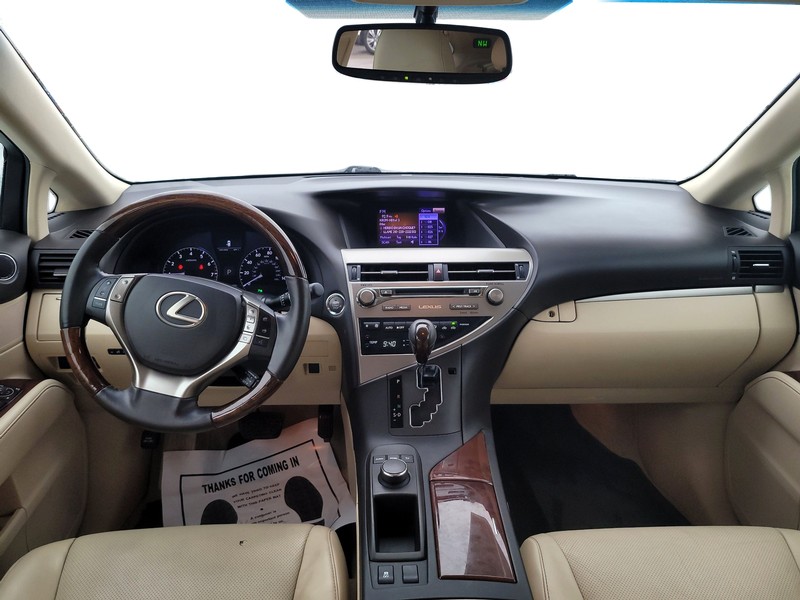 Lexus RX 350 Vehicle Full-screen Gallery Image 16