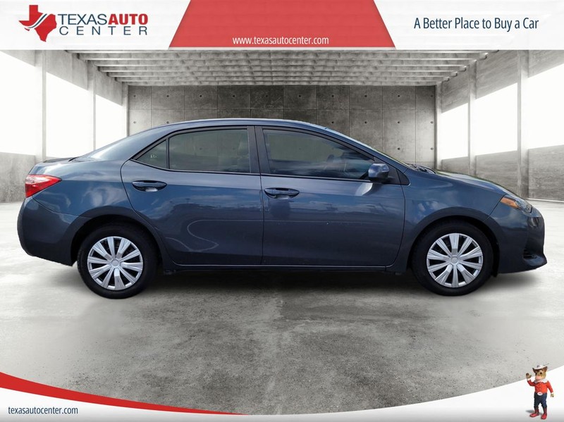 Toyota Corolla Vehicle Full-screen Gallery Image 04