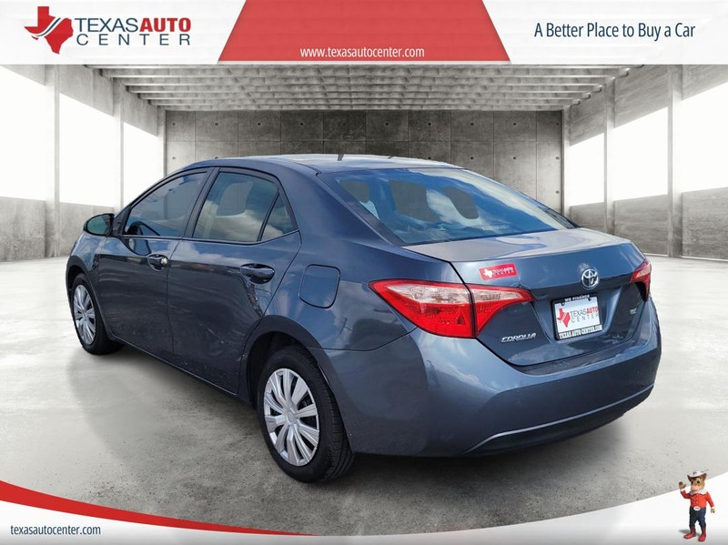 Toyota Corolla Vehicle Full-screen Gallery Image 08