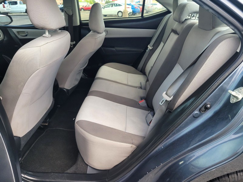 Toyota Corolla Vehicle Full-screen Gallery Image 10