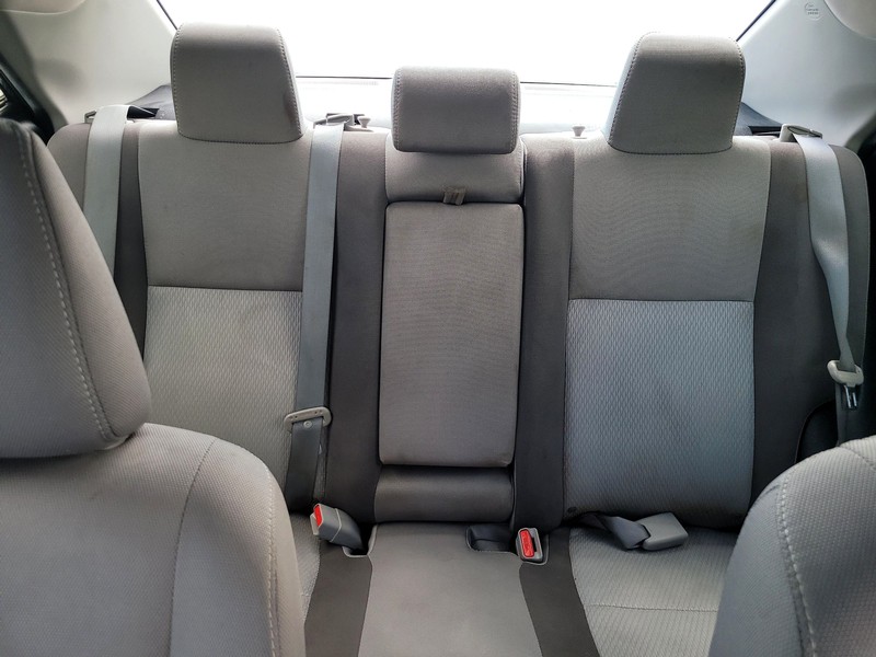 Toyota Corolla Vehicle Full-screen Gallery Image 12