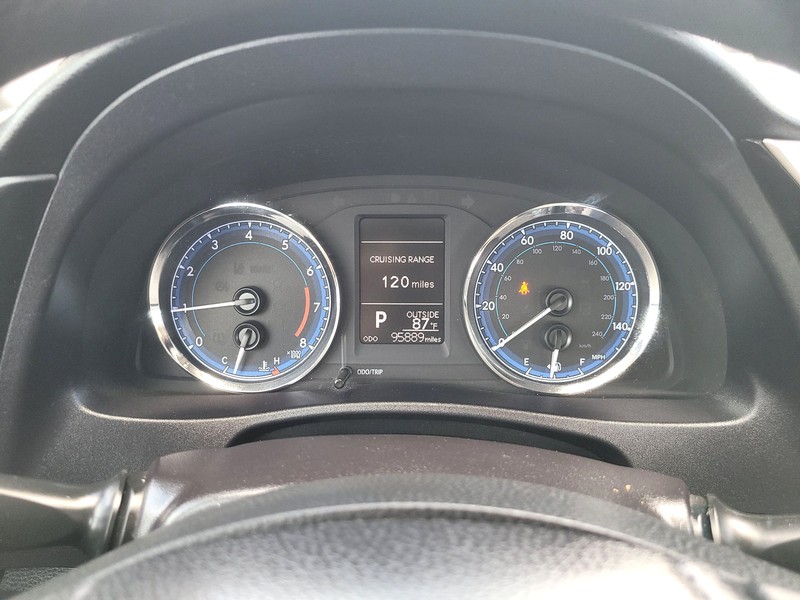 Toyota Corolla Vehicle Full-screen Gallery Image 13