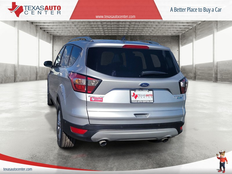 Ford Escape Vehicle Full-screen Gallery Image 8