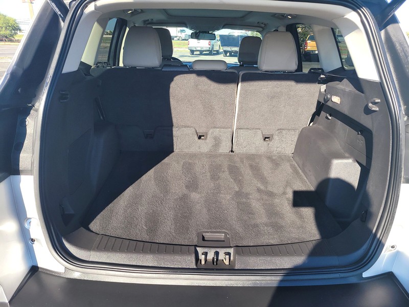 Ford Escape Vehicle Full-screen Gallery Image 11