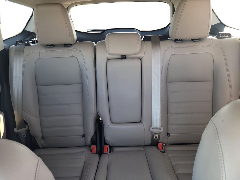 Ford Escape Vehicle Full-screen Gallery Image 13