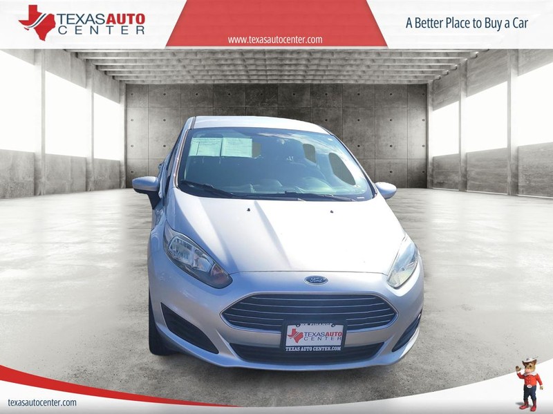 Ford Fiesta Sedan Vehicle Full-screen Gallery Image 3