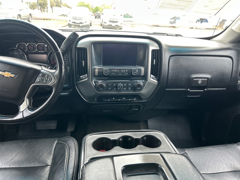 Chevrolet Silverado 1500 Vehicle Full-screen Gallery Image 12