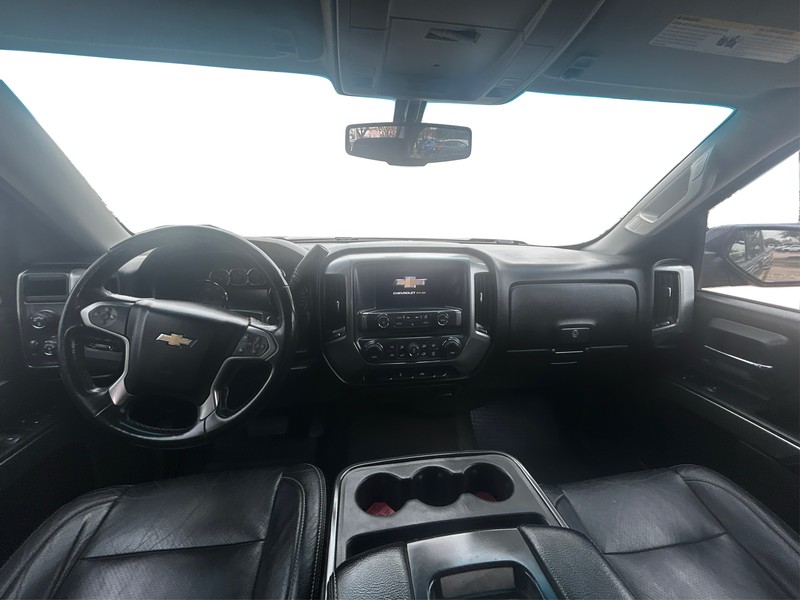 Chevrolet Silverado 1500 Vehicle Full-screen Gallery Image 16