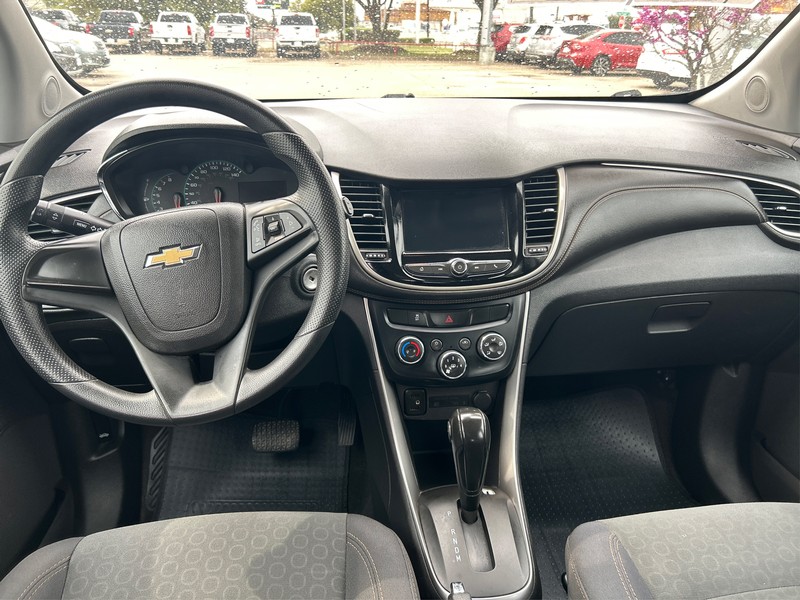Chevrolet Trax Vehicle Full-screen Gallery Image 12